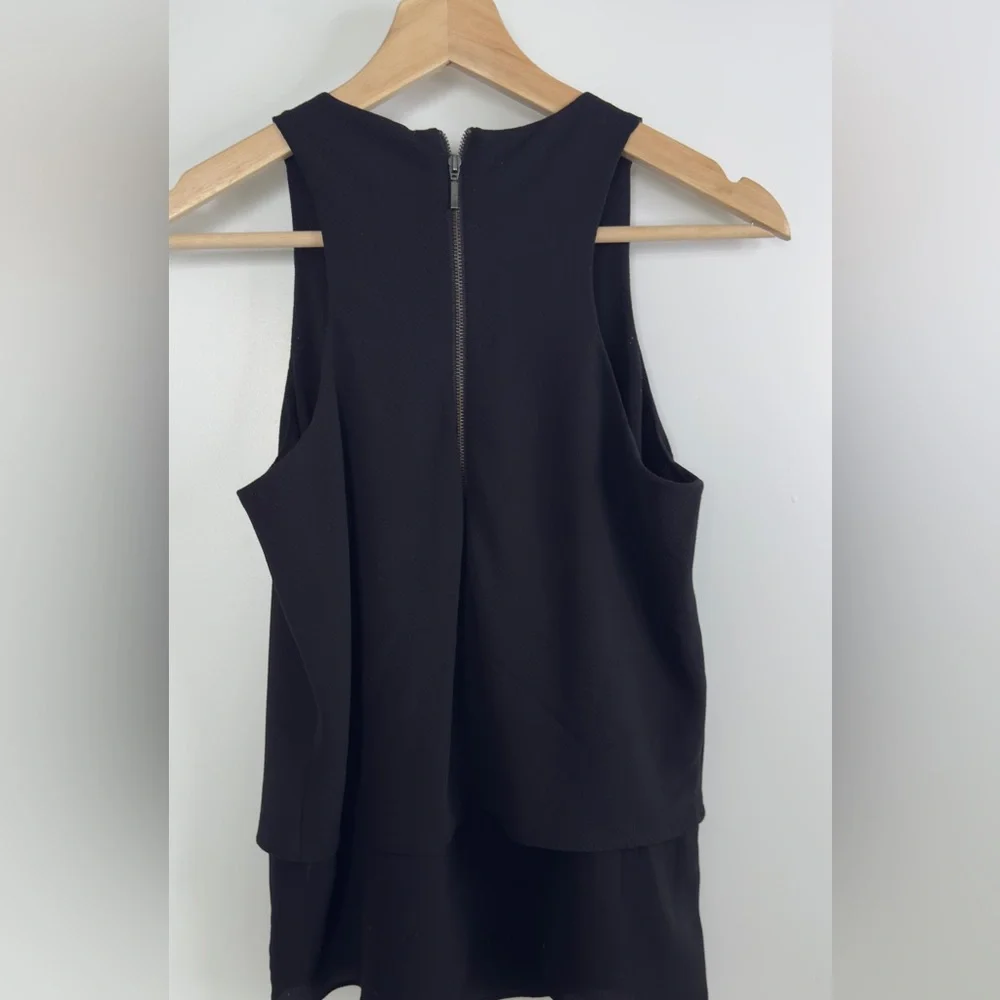 Banana Republic Classic Black Top - Picture 4 of 4